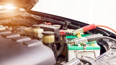 آیا کولر عمر باتری ماشین را کم می‌کند؟